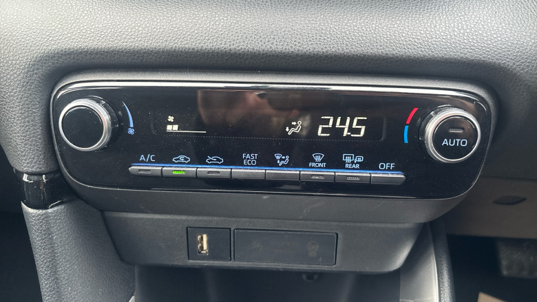 Toyota Yaris 1.5 Hybrid Icon 5dr CVT Hybrid Hatchback